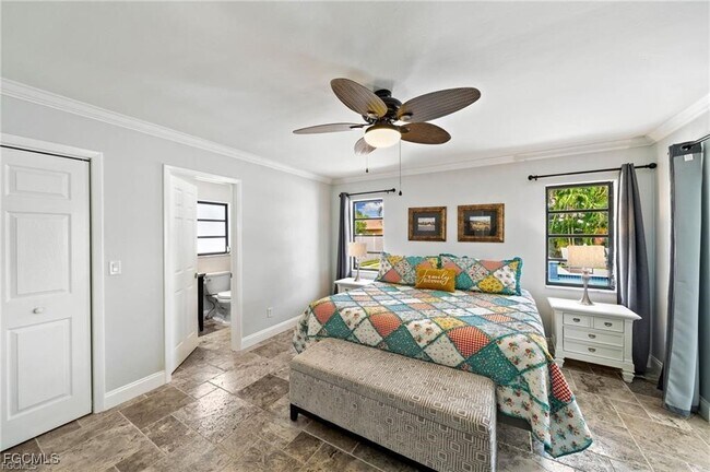 Building Photo - 521 102nd Ave N