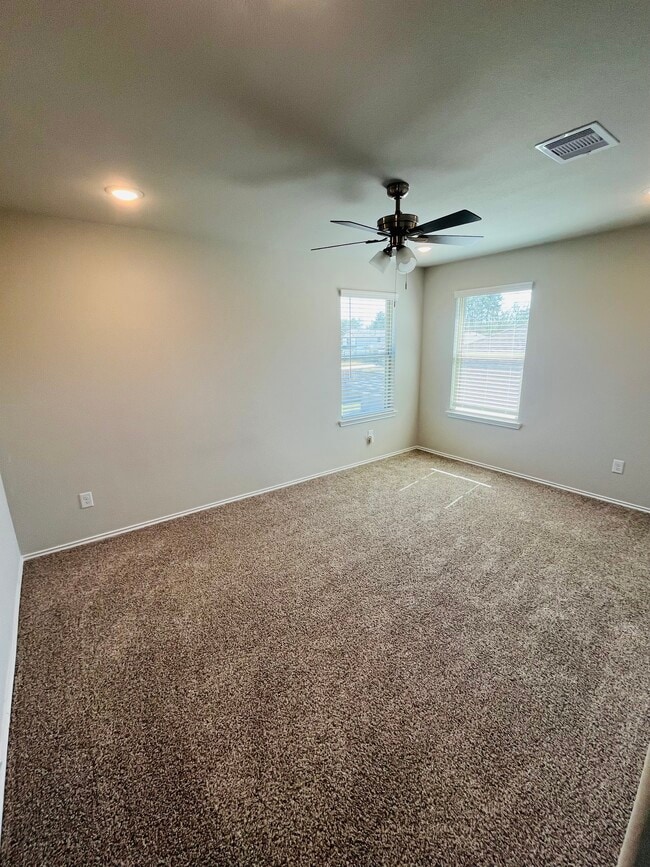Building Photo - 2018 Cedar Br Dr