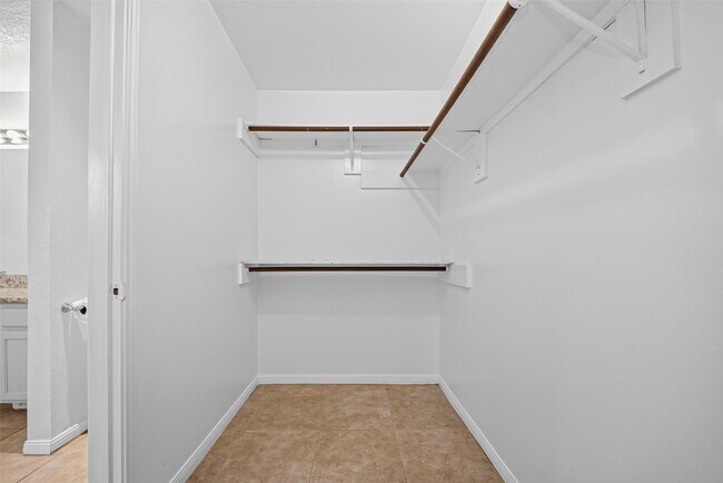 Building Photo - 6510 Grand Haven Dr