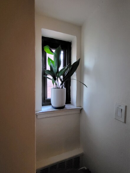 Building Photo - 57-10 Junction Blvd