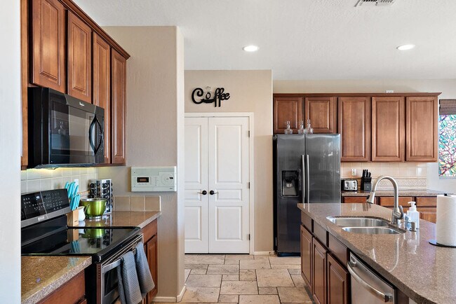 Building Photo - 4123 S Adelle