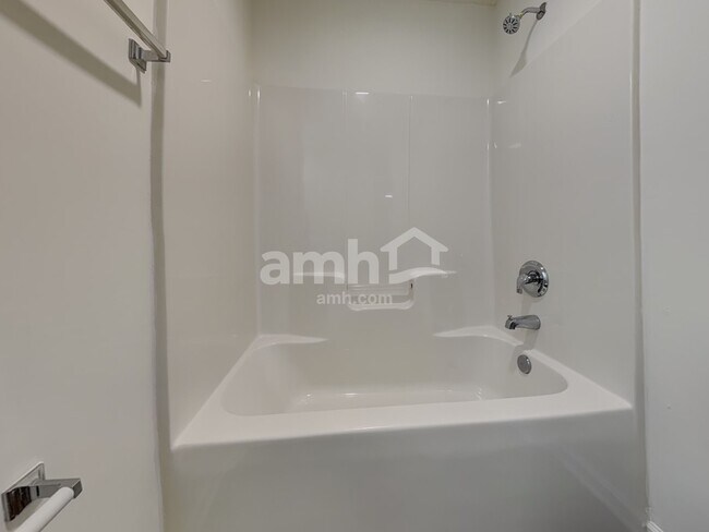 Building Photo - 156 Tudor Downs Rd