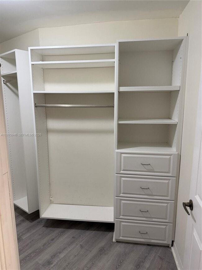 Building Photo - 2927 SW 18th Terrace