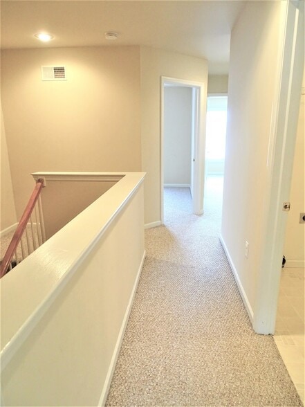 Building Photo - 103 Pepperton Ct