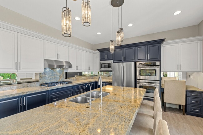 Building Photo - 77939 Desert Dr