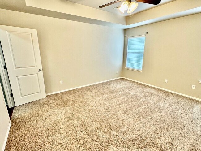 Building Photo - 8916 N 155th E Ave