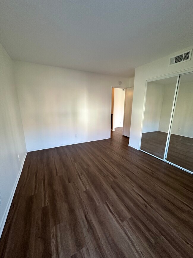 Building Photo - 43379 Martini Ct