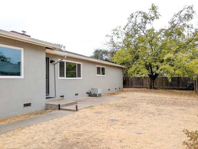 Building Photo - 7431 St Philomena Way