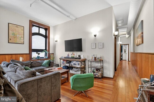 Building Photo - 35 S 13th St