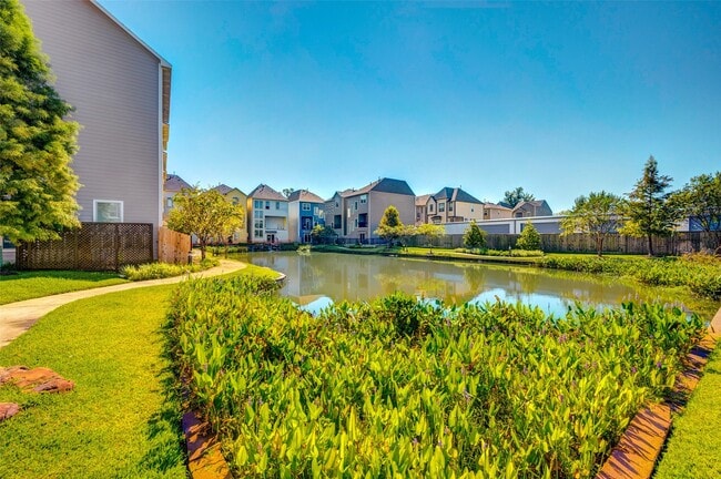 Building Photo - 11017 Mikula Dr