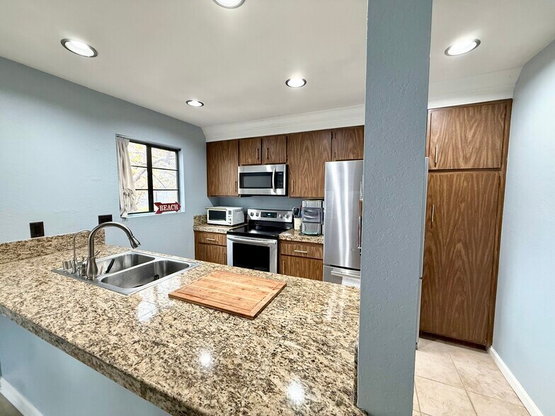 Building Photo - 32221 Alipaz St