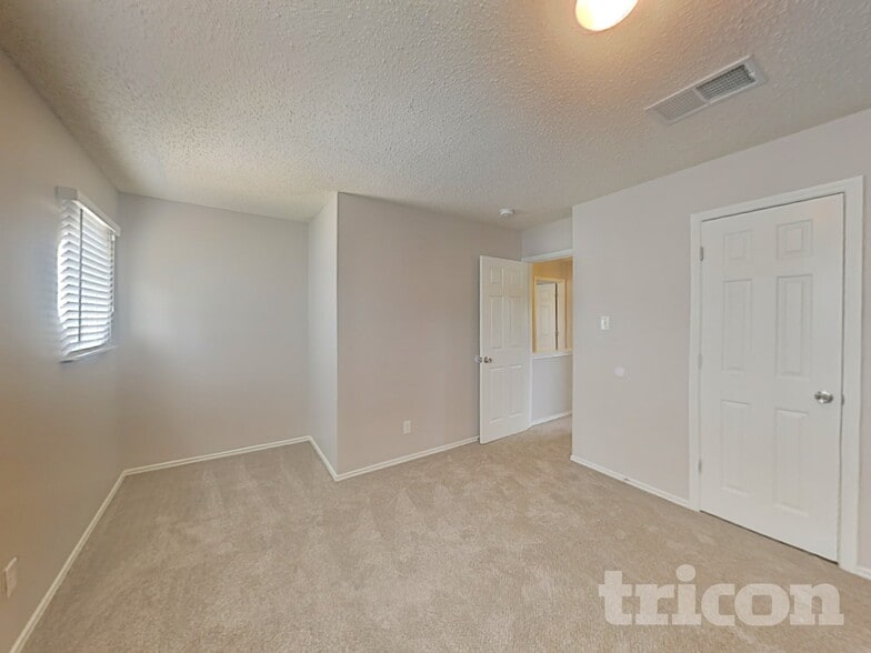 Building Photo - 7010 Flint View