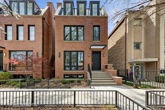 Primary Photo - 1844 N Maud Ave