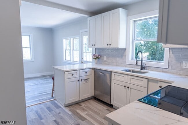 Building Photo - 4 Bear Pond Trail