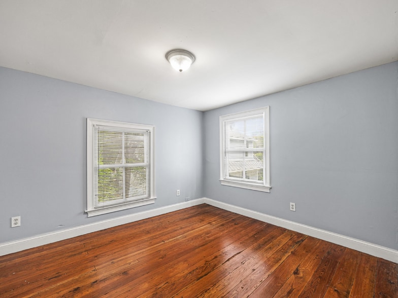 Building Photo - 722 Ellis St