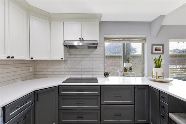 Building Photo - 2209 Walnut Grove Ln