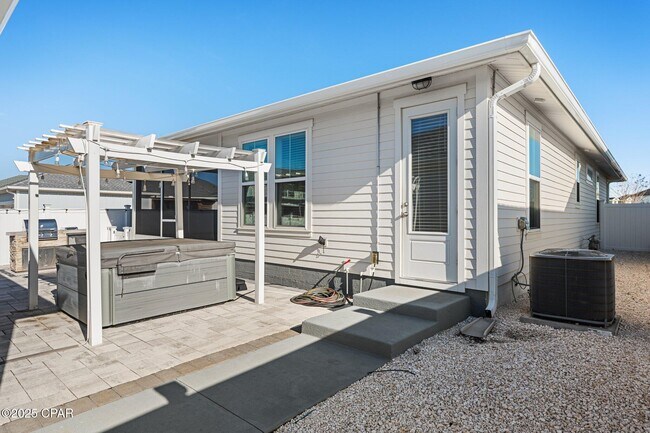 Building Photo - 1301 Savory Ct