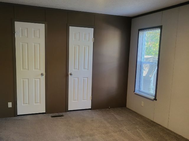 Building Photo - 2701 Huizenga St