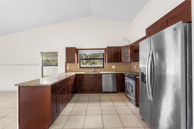 Building Photo - 9601 Dunhill Dr