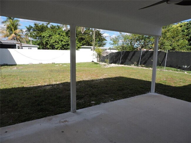 Building Photo - 849 NW 12th St