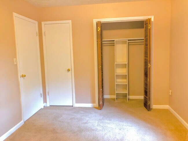 Building Photo - Affordable 2 bedroom in Athens!