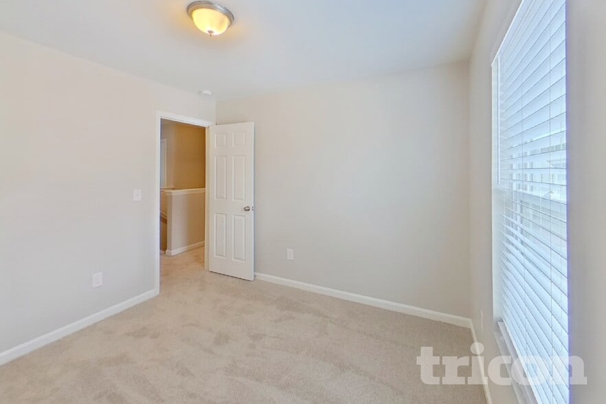 Building Photo - 542 Springtime Ln