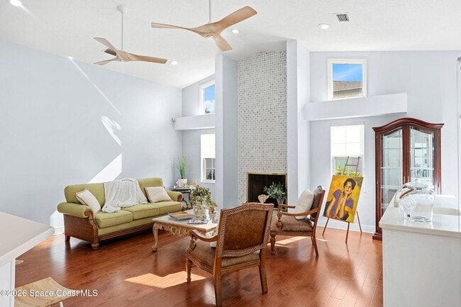 Building Photo - 662 Rossmoor Cir