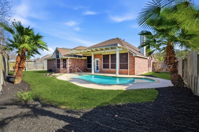 Building Photo - 18915 Rustling Ridge Dr