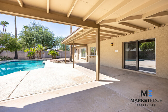 Building Photo - 4Bed/2.5Bath Home at 56th/Cactus! $399 MOV...