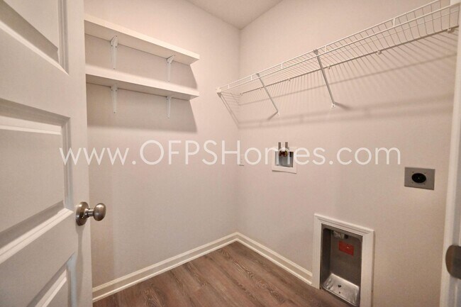 Building Photo - 4664 Honor Guard Wy