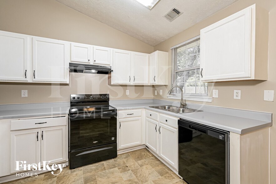 Building Photo - 1580 Willow River Run
