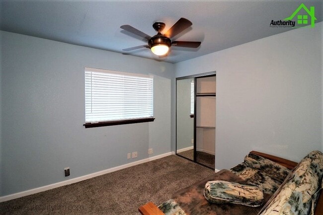 Building Photo - 1708 Gold Hills Dr