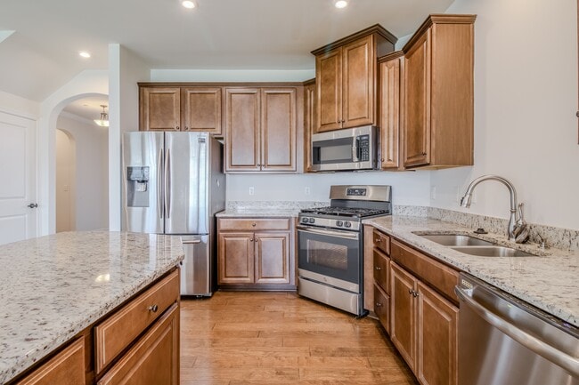 Building Photo - 2048 Oglethorpe Dr