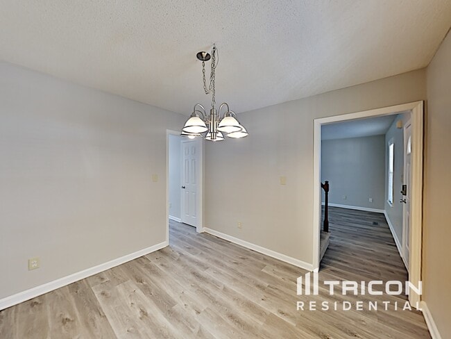 Building Photo - 2113 Ruddy Rd
