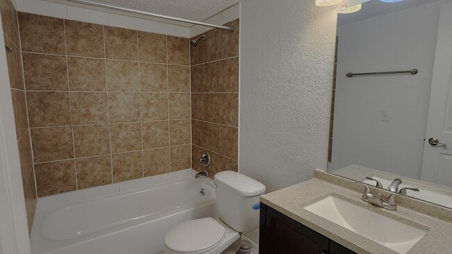 Building Photo - FOR RENT 2 BED 2 BATH SECOND FLOOR CONDO