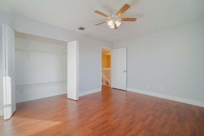 Building Photo - 7227 Chesapeake Cir