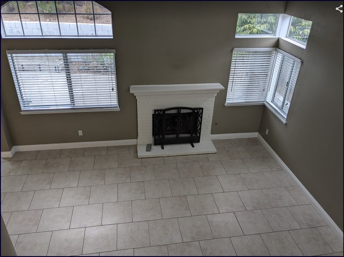 Building Photo - 11076 Brentwood Dr