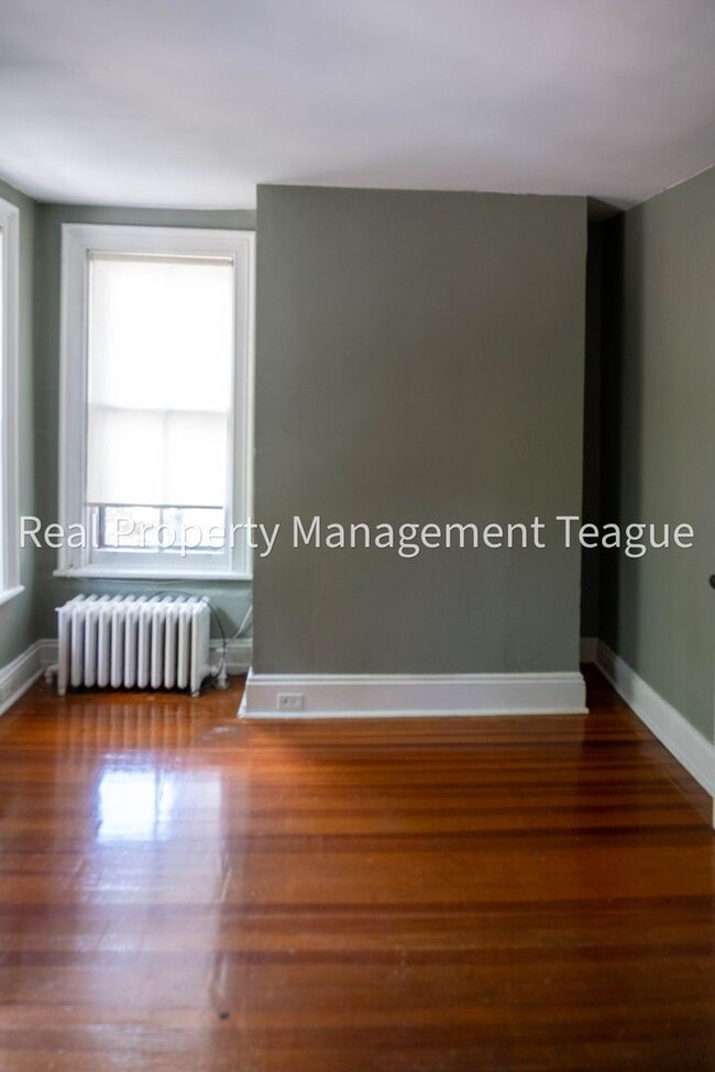 Building Photo - Beautiful Brownstone !
