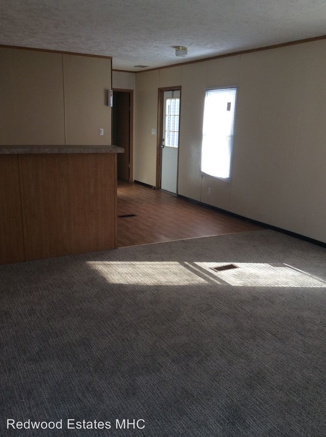 Building Photo - 1640 Via Roma Dr