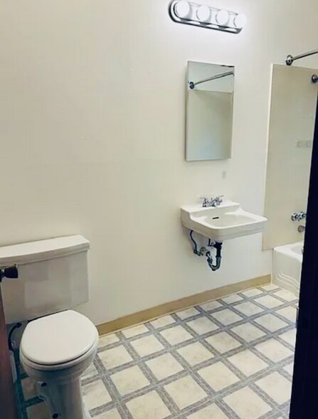 Building Photo - 3323 SW US Veterans Hospital Rd