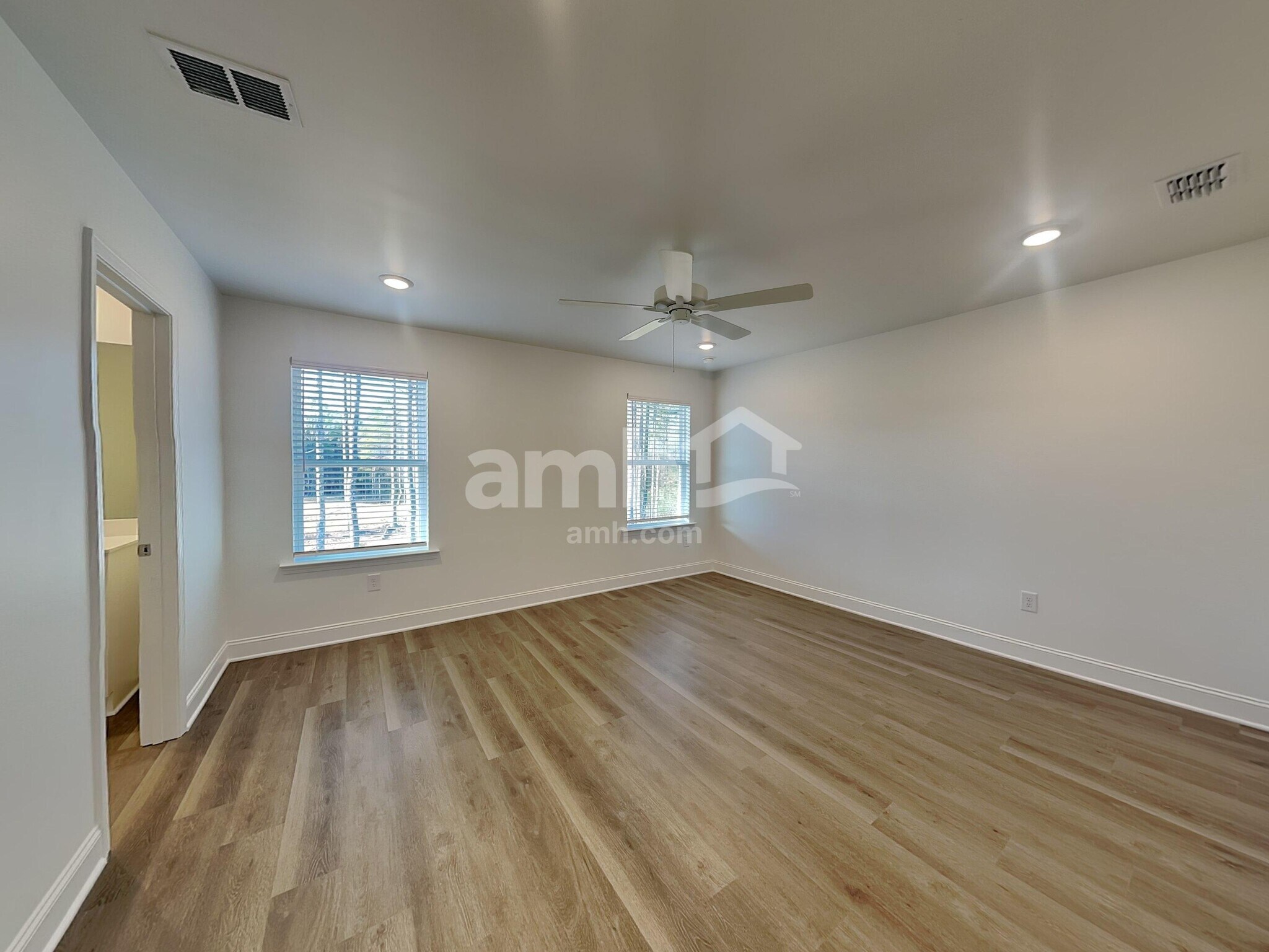 Building Photo - 1548 Aquamarine Dr