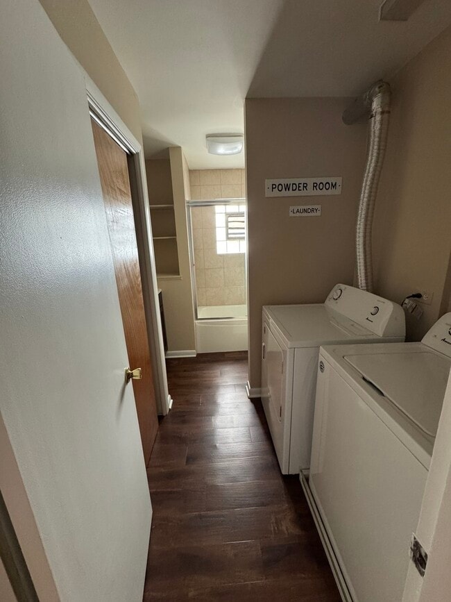 Building Photo - 17 E Park St