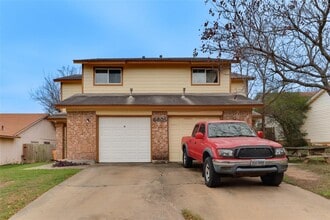 Building Photo - 6605 Deatonhill Dr