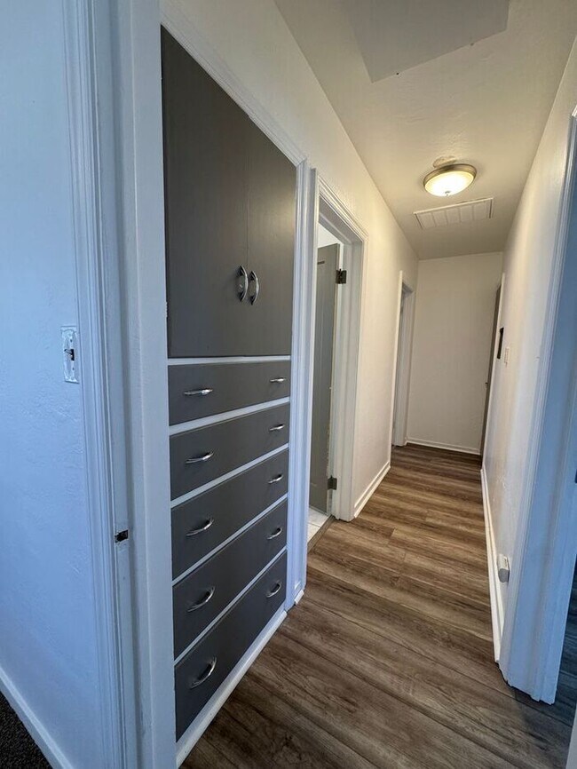 Building Photo - Charming, Updated Home in the Heart of Sparks – Clean, Comfortable & Move-In Ready!