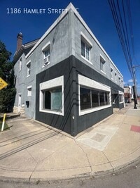Building Photo - 1186 Hamlet St