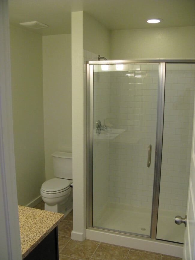 Building Photo - 2420 Uinta St