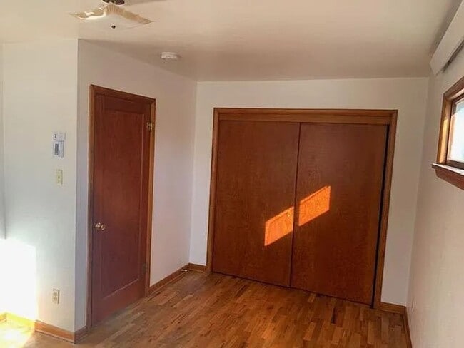 Building Photo - 1 Bedroom Apartment Available Now!