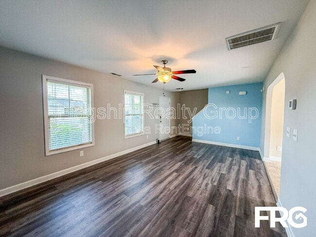 Building Photo - 1217 Teakwood Dr