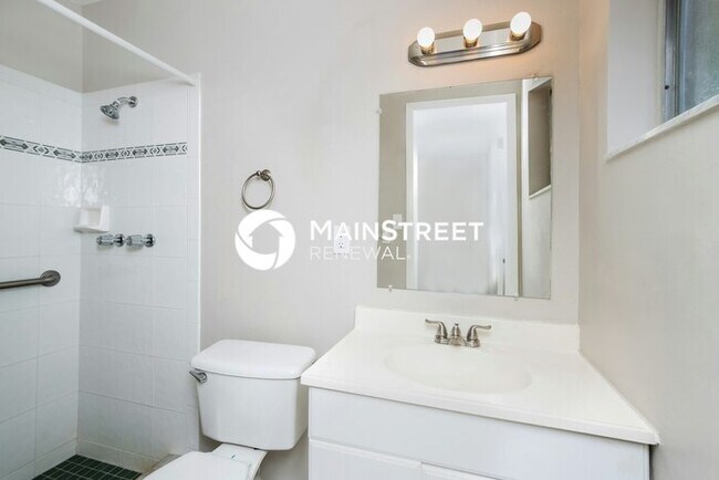 Building Photo - 3 Bedroom Pet-Friendly Home in MERRITT ISLAND, FL with Main Street Renewal