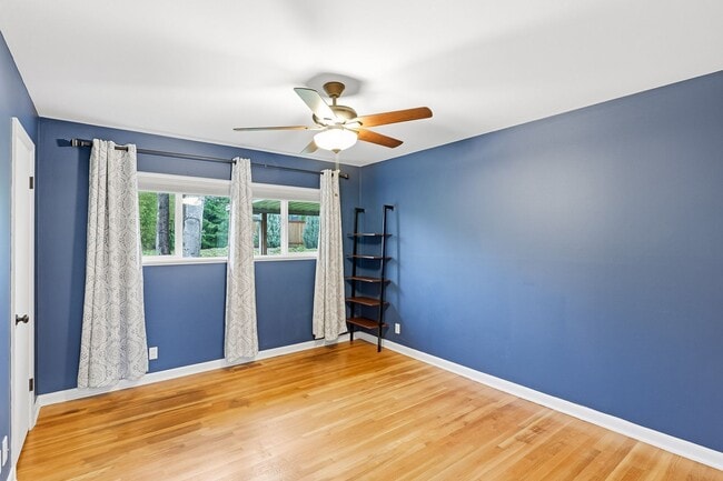 Building Photo - Charming One-Level 3 Bedroom/ 1.5 Bath Beaverton Home | Large ¼-Acre Lot